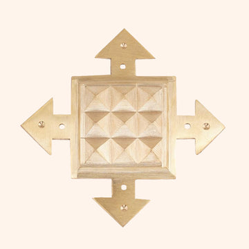 BRASS PYRAMID ARROW HELIX (4 INCH)