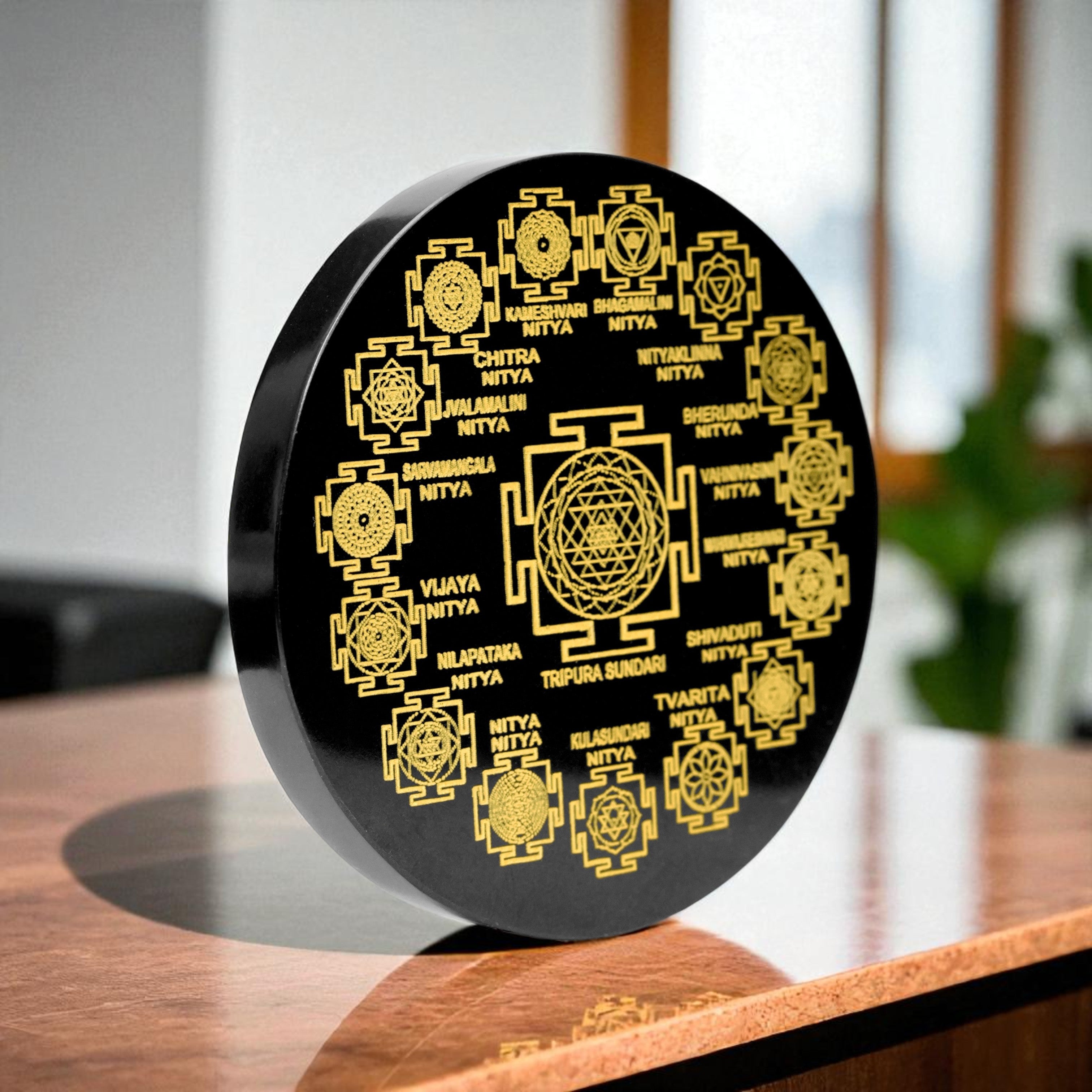 VASTU VARDAN CRYSTAL SHRI YANTRA BLACK OBSIDIAN PLATE 3 INCH