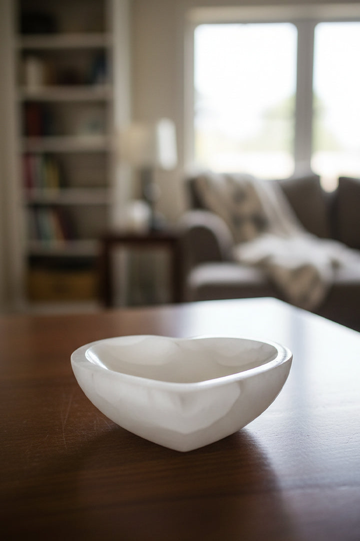 15 CM - HEART SHAPE CRYSTAL BOWL - Crystal charging station