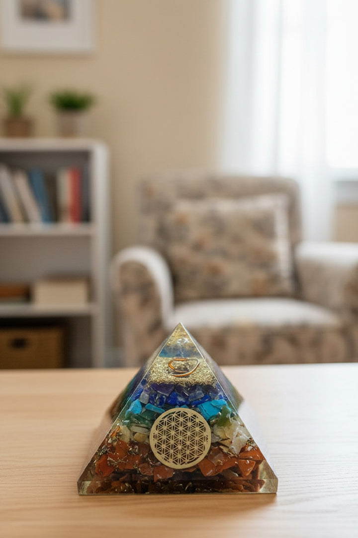 2 INCH SEVEN CHAKRA SHREE YANTRA CRYSTAL PYRAMID - Chakra Healing & Prosperity Amplifier