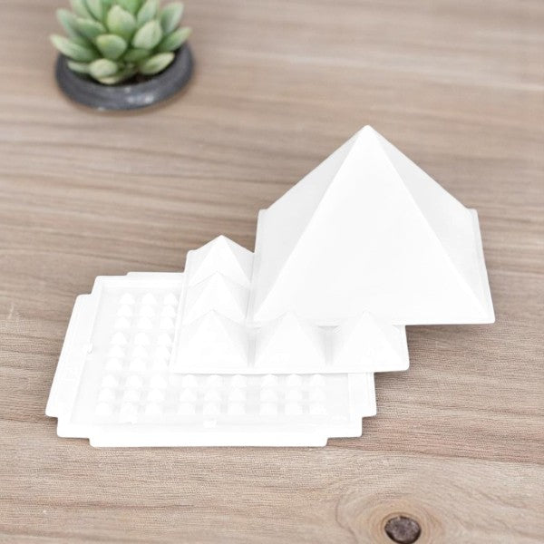 WHITE 3 LAYER PLASTIC PYRAMID