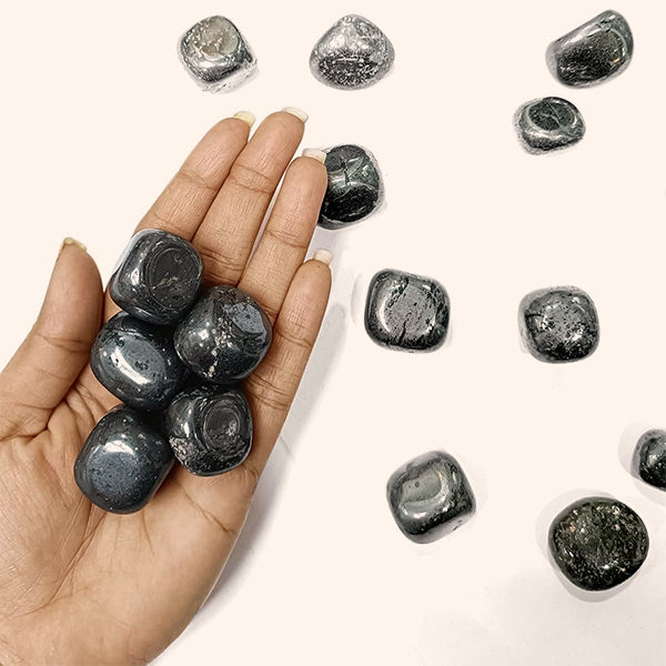 VASTU VARDAN CRYSTAL HEMATITE TUMBLE 100 GRAM